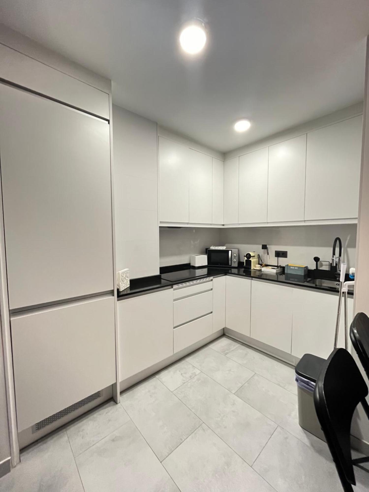 Centrico, Luminoso Y Equipado Apartment Madrid Luaran gambar